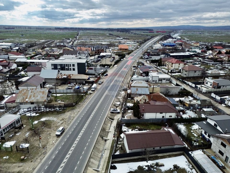 Casă cu 4 camere de vânzare