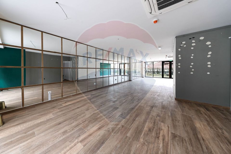 78sq.m Commercial Space for rent, Centrul Civic area