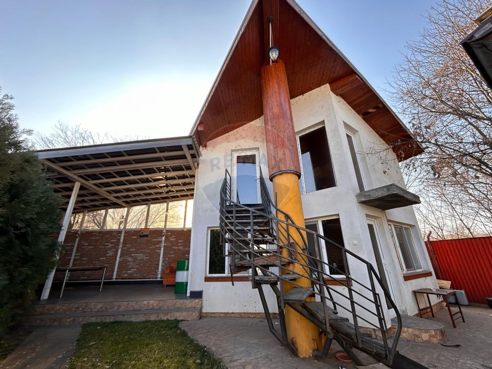 1,000sq.m Commercial Space for sale