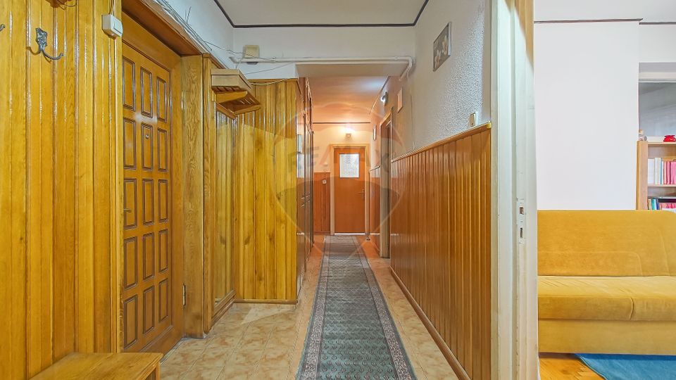 4 room Apartment for rent, Vlahuta area