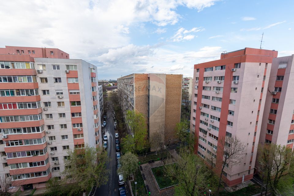 Apartament cu 3 camere de vanzare, Piata  Progresul, comision 0%