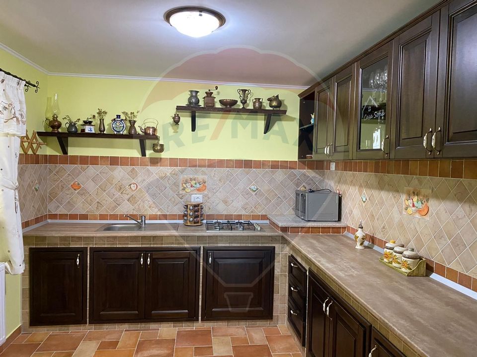 6 room House / Villa for sale