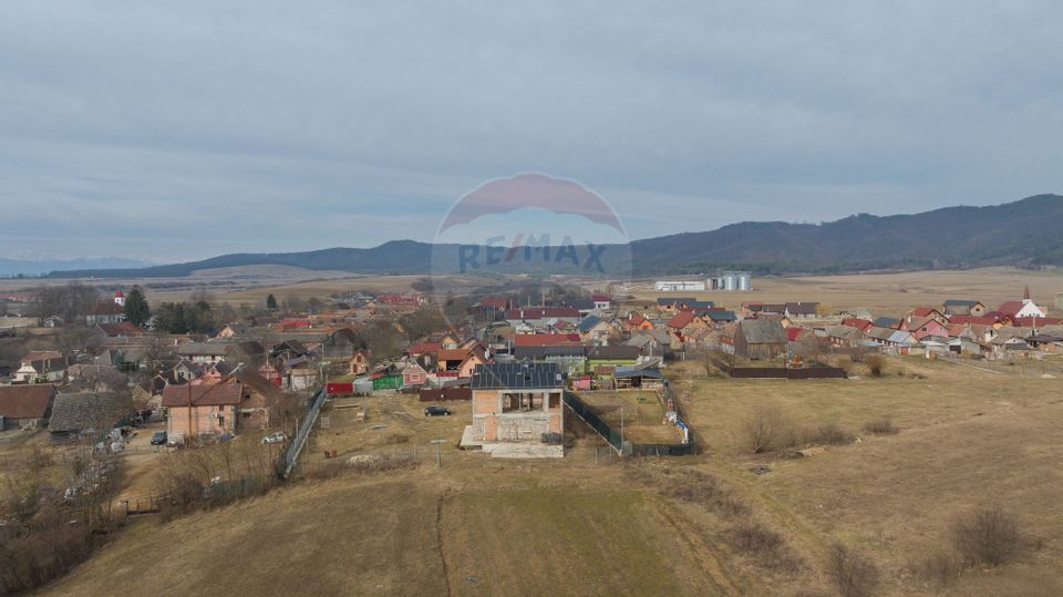 COMISION 0% Casă Individuala La Rosu cu teren de 4000 mp in Crizbav