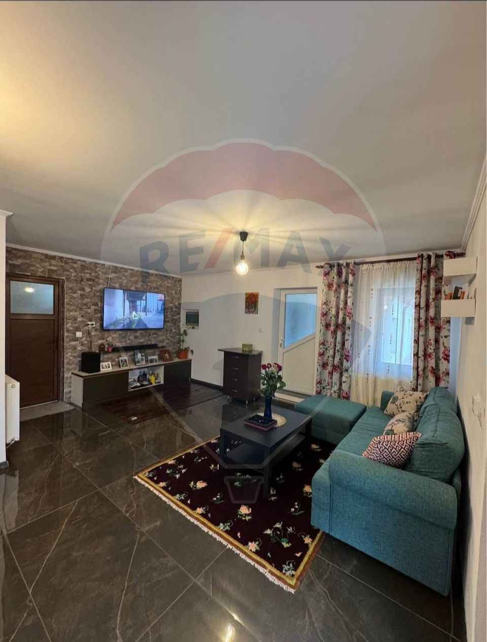 Casă / Vilă cu 6 camere de vânzare în zona Ultracentral