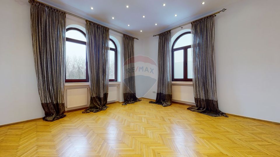 RENTED !! Rent representative offices, downtown, Brasov.