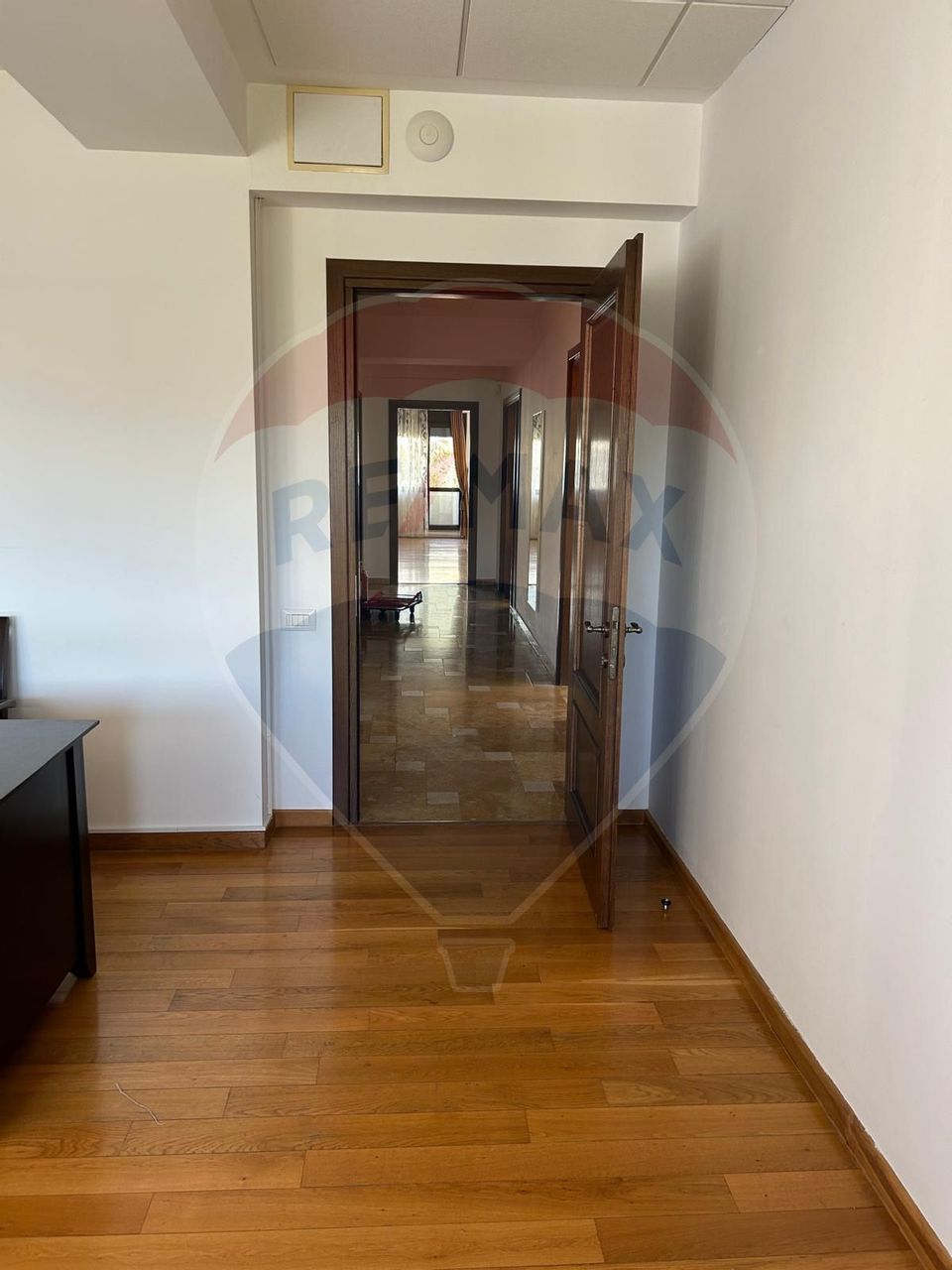 DE INCHIRIAT Apartament 4 camere în zona Baneasa