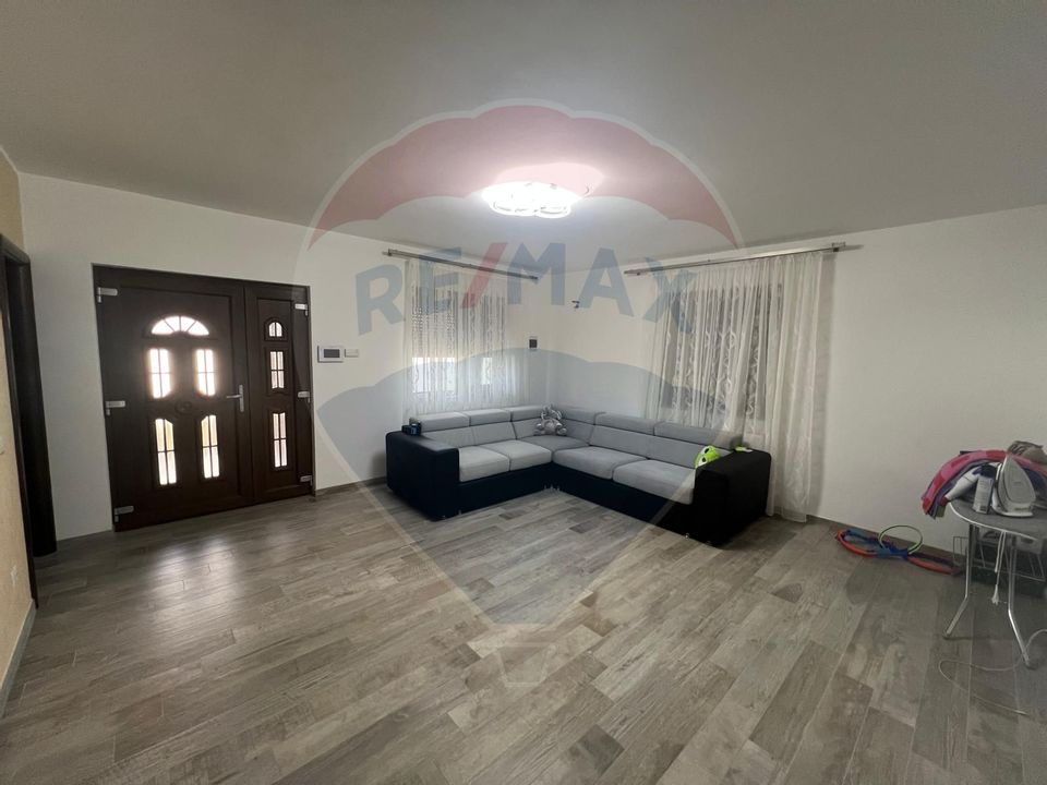 4 room House / Villa for sale, Sud-Est area