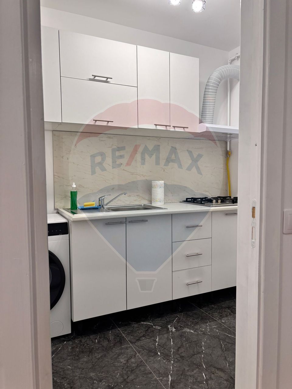 Apartament cu 1 camere de vânzare gata de inchiriat în zona DECEBAL