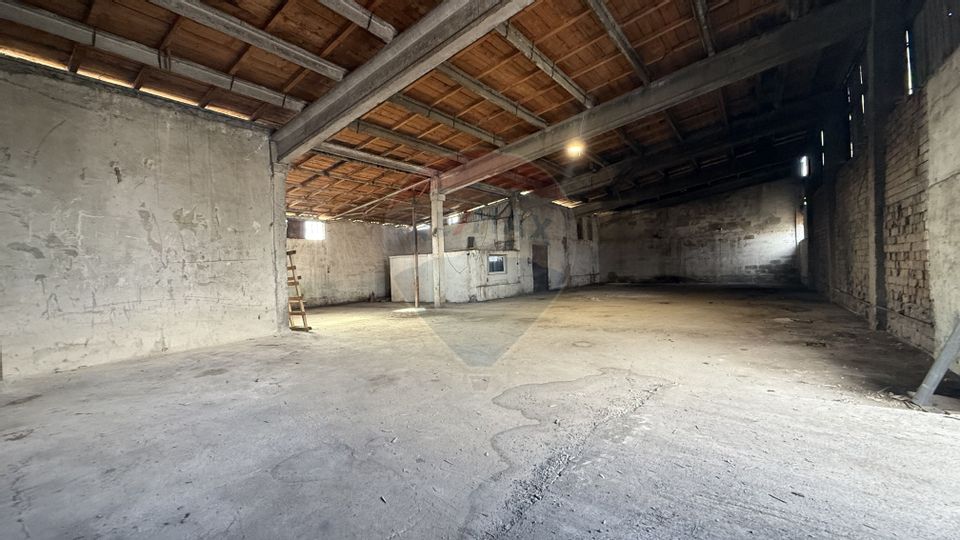 451sq.m Industrial Space for rent, Periferie area