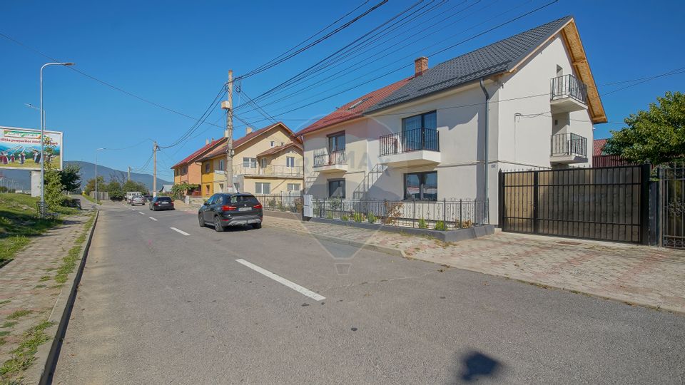 De vanzare casă complet renovată, mobilată și utilată – Ghimbav