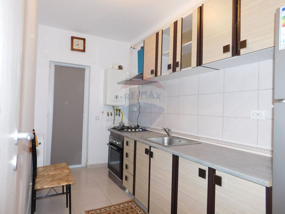 Garsoniera for rent in the Militari area