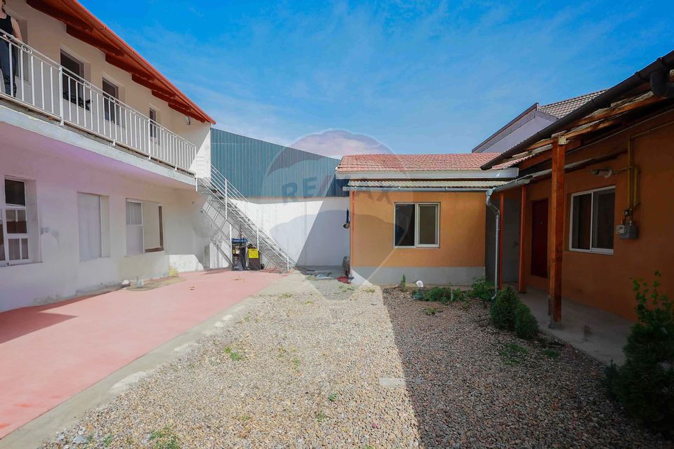 Apartament cu 2 camere de vânzare în zona Decebal, curte comună