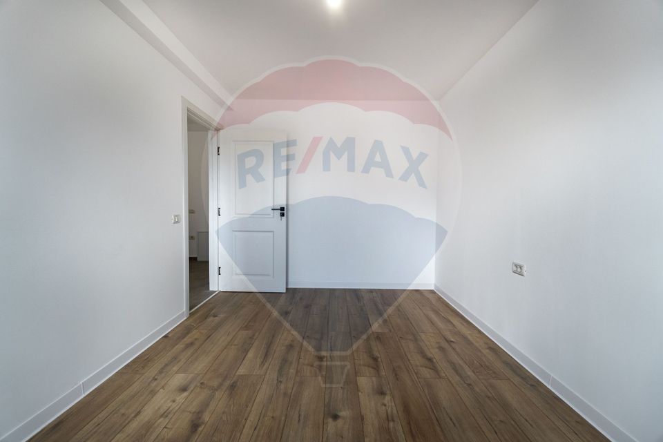 8 room House / Villa for sale