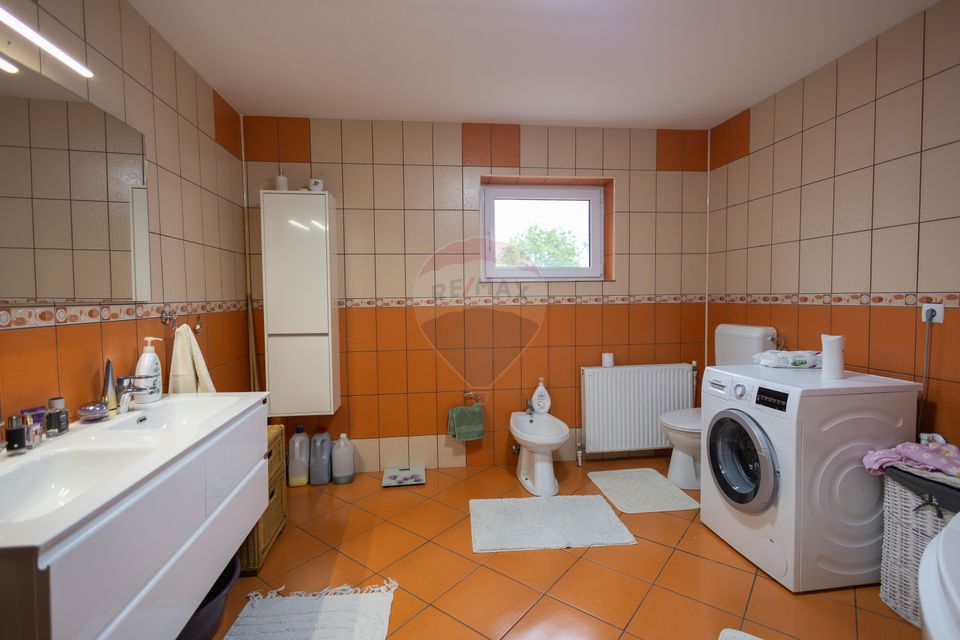 340sq.m Proprietate specială for sale