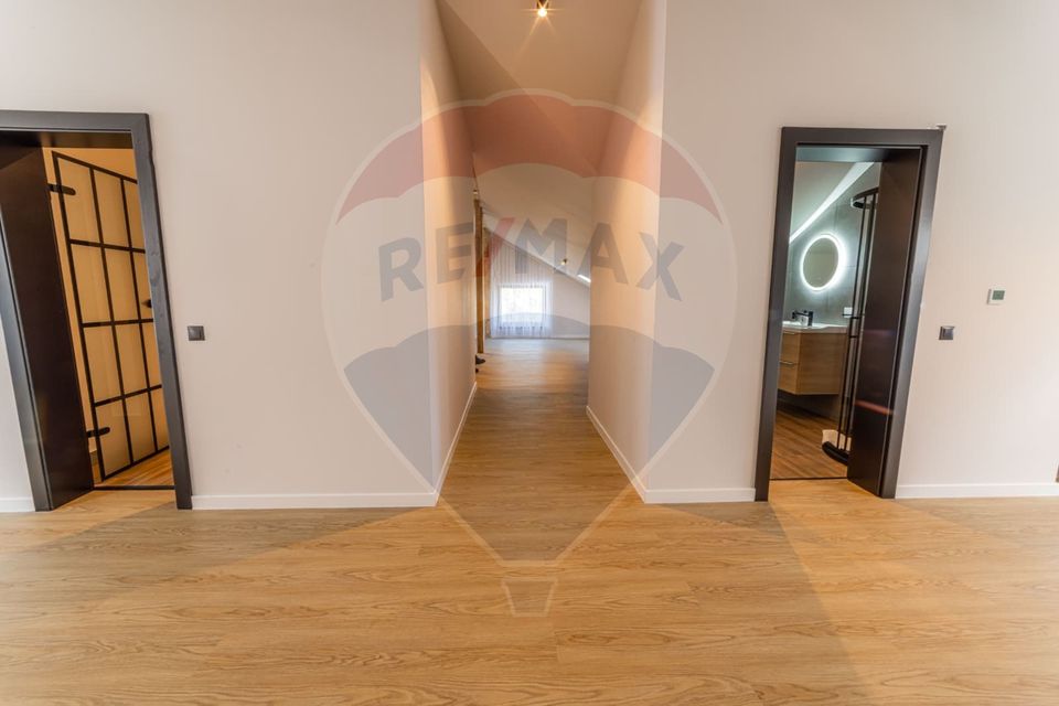 22 room Hotel / Pension for sale