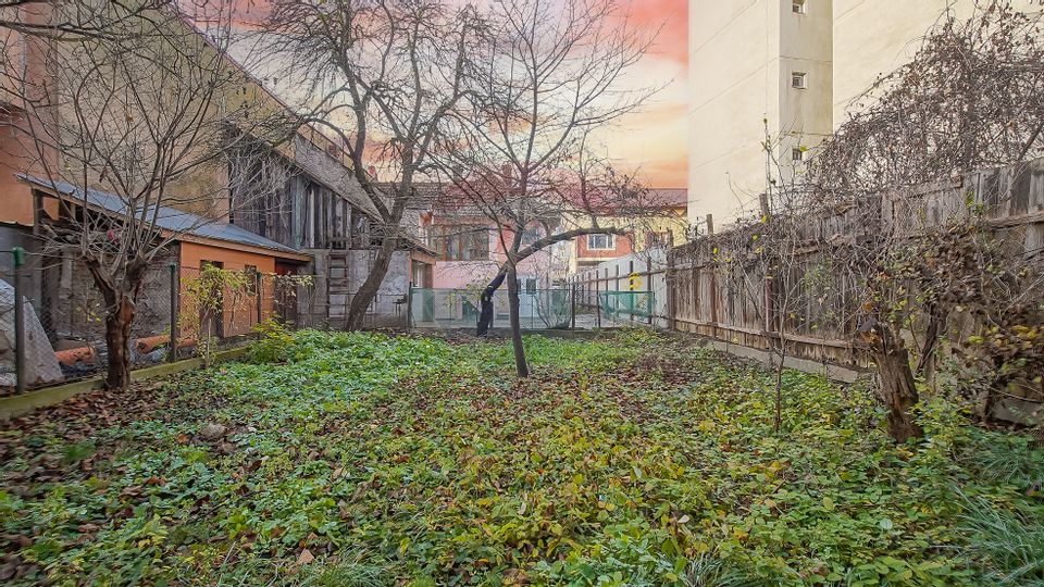 COMISION 0 Casă cu potențial excelent, teren 446 mp, Strada Fanionului