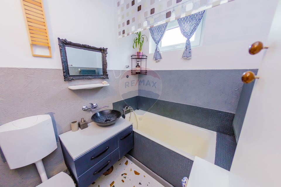 Apartament cu 3 camere devanzare Victor Babeș etaj 1