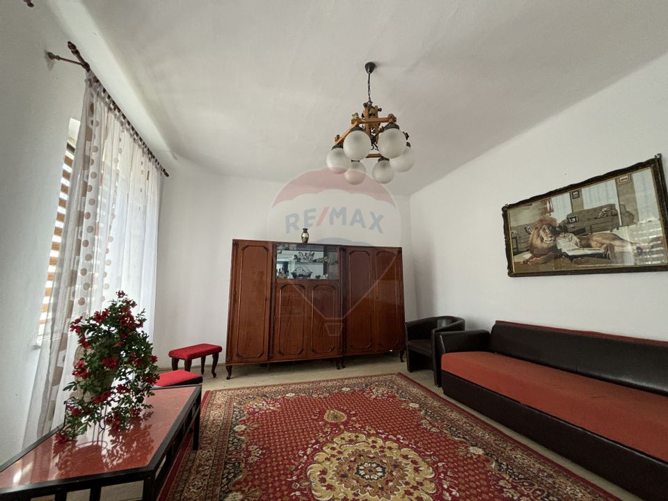 Casa cu gradina in Slimnic