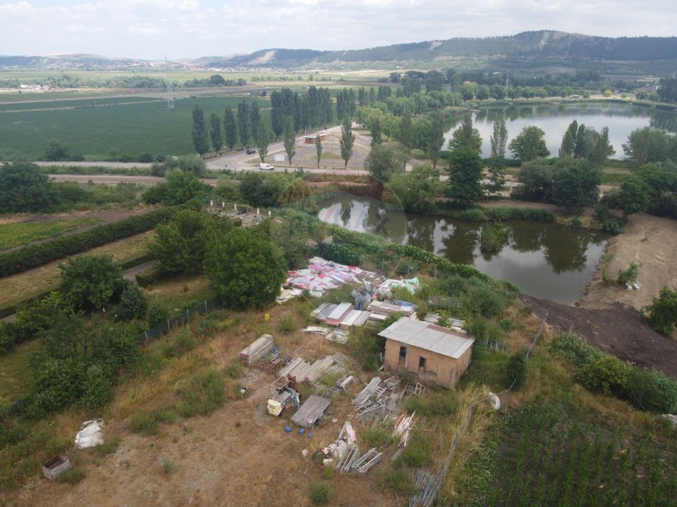 Land 500sqm Luna / Drumul Principala