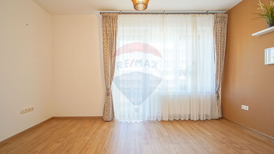 3 room Apartment for sale, Tractorul area