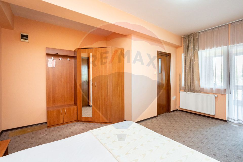 16 room Hotel / Pension for rent