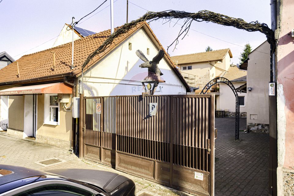 Cladire 10 camere de vânzare zona Intim/ Preluare chiriaș