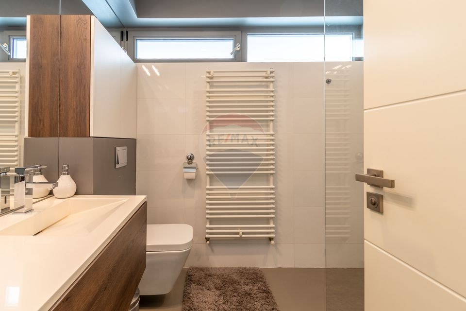 Casa de lux de vanzare in White House Residence