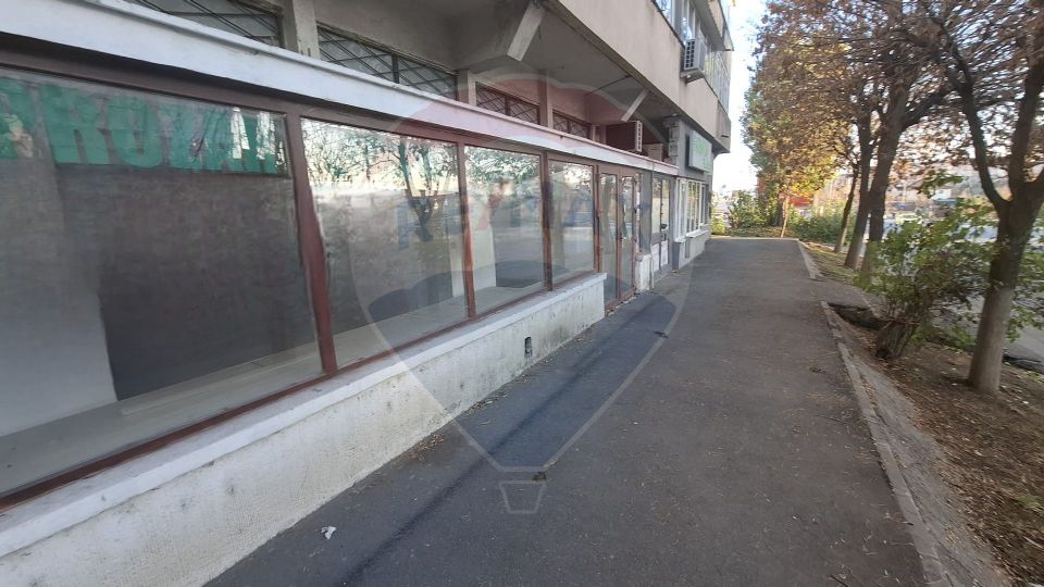 155sq.m Commercial Space for rent, Craiovita Noua area