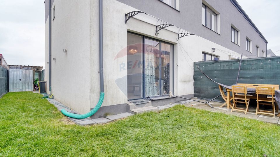 Casă spațioasă cu priveliște extraordinară, într-o Zonă Liniștită