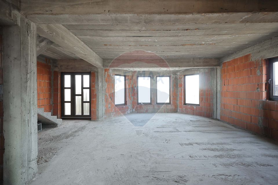 6 room House / Villa for sale