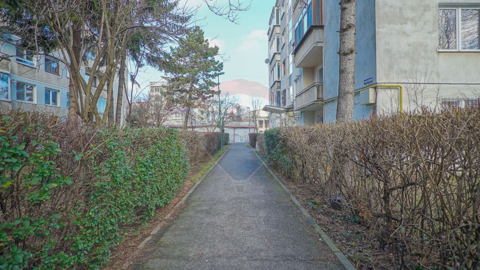 REZERVAT ! Apartament 3 camere Piața Teatrului