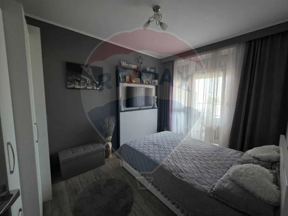 Apartament cu 3 camere si loc de parcare la Ared Micalaca