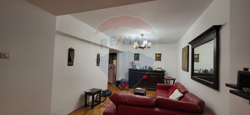 4 room Apartment for rent, Malul Muresului area