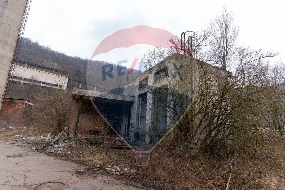 7,000sq.m Industrial Space for sale, Periferie area