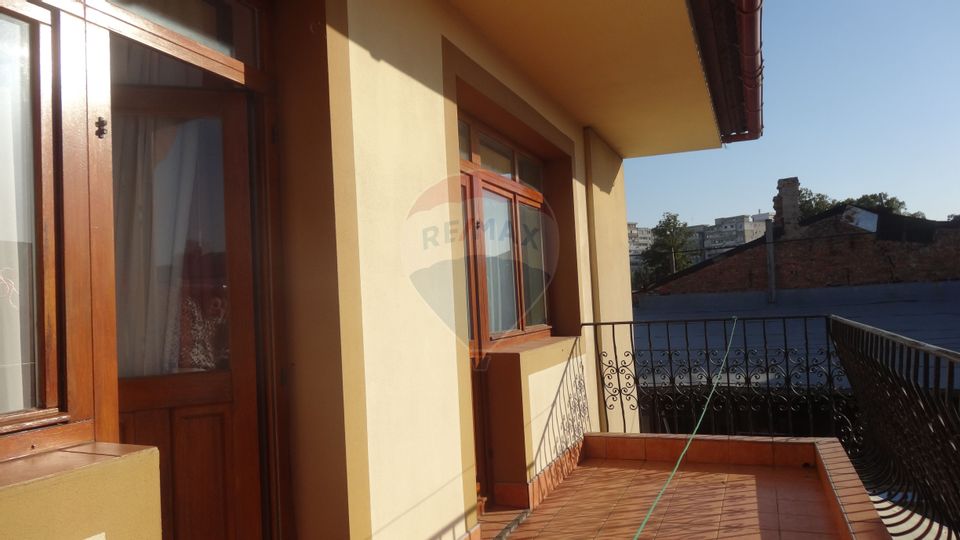 De VANZARE Casa spațioasă S+P+1E+M | Zona STIREX in Galati