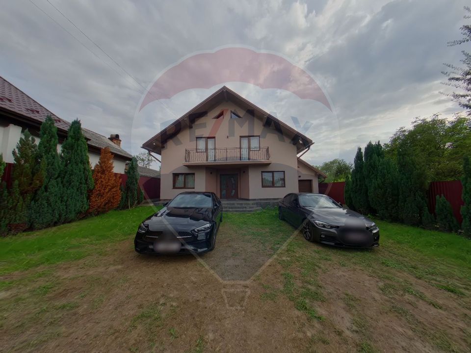 Casă / Vilă cu 5 camere de vânzare