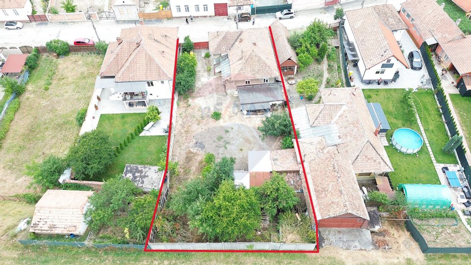 Casă pe un nivel in Medias, teren 533 mp, curte dreapta