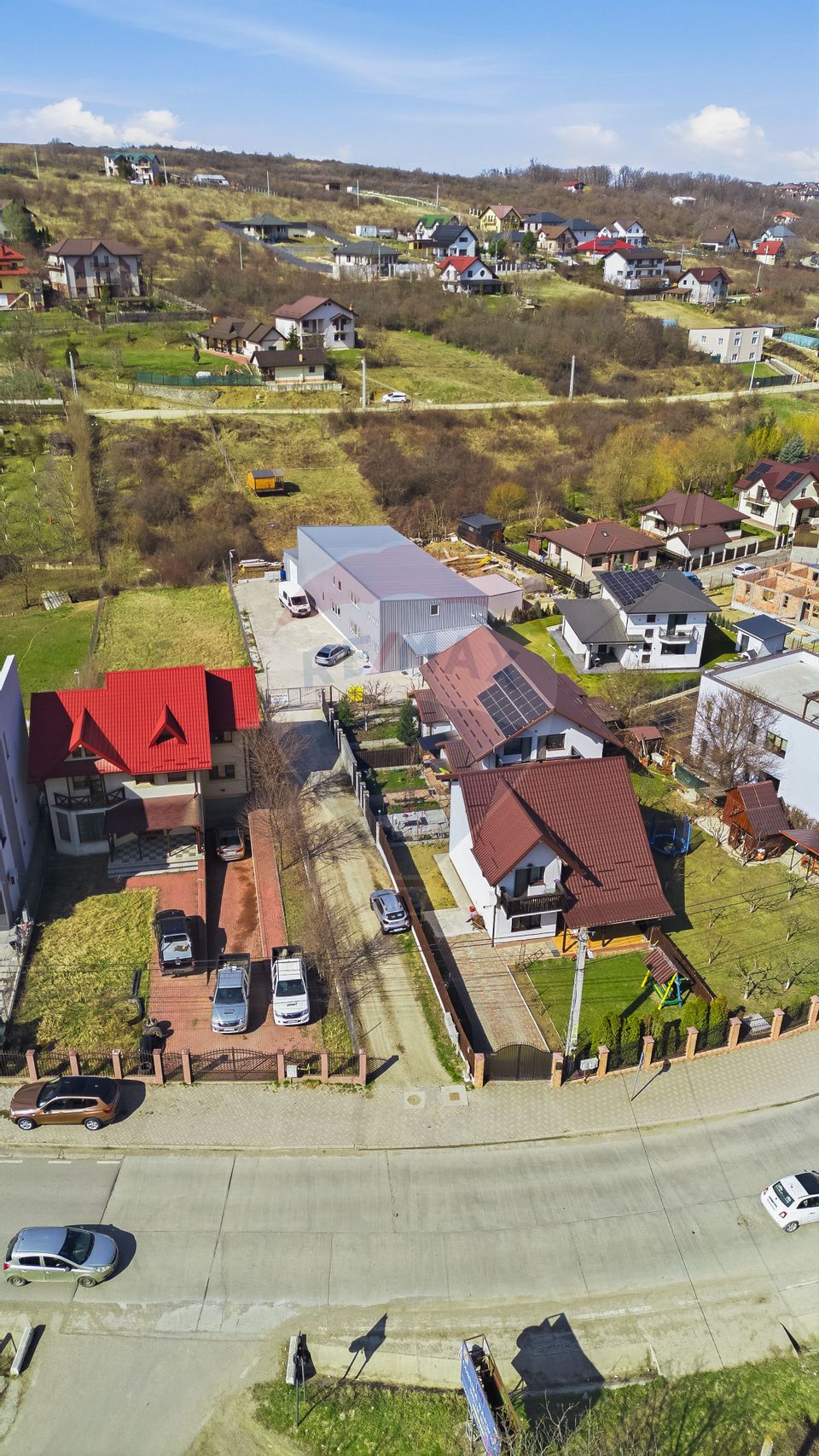 Hală Multifuncțională de Vânzare 600mp și Teren 924mp în Bucium - Iași