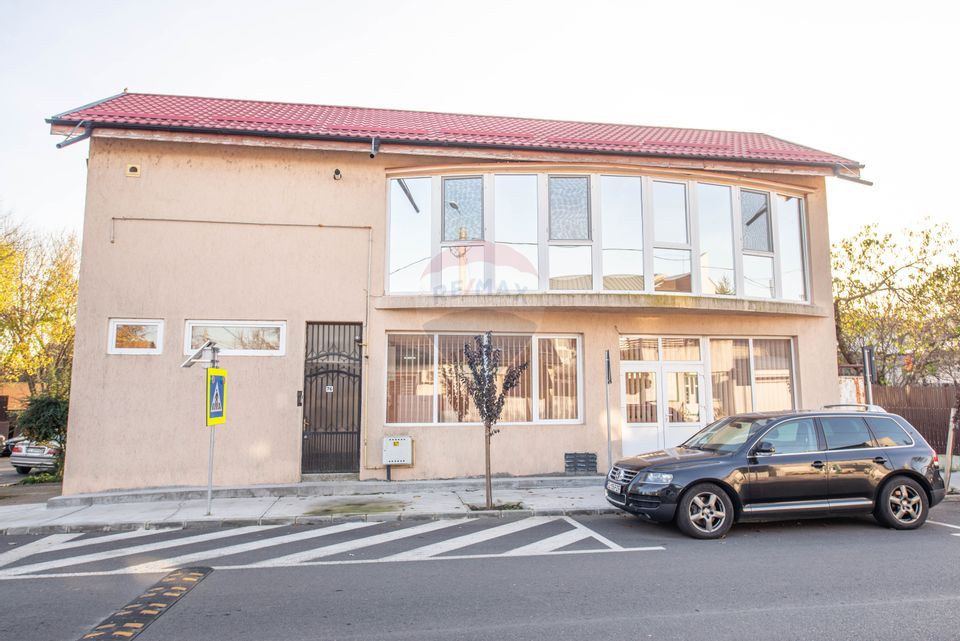 Casa Vila cu 4 camere de vanzare 157 mp, comercial, birou, rezidential