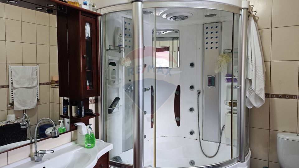 Vilă de lux cu 4 camere de vânzare în Câmpulung Moldovenesc, Suceava