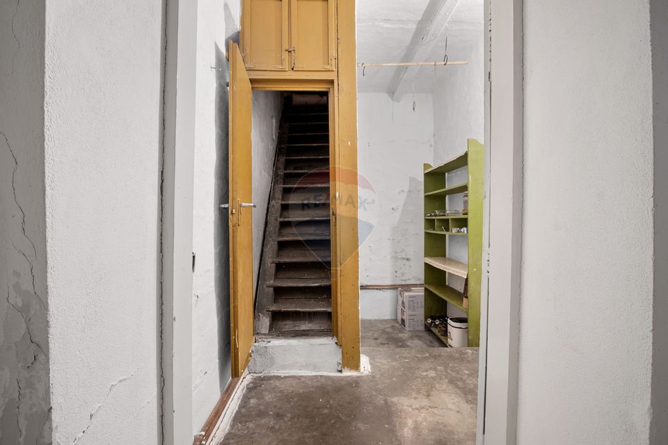 Casa si teren 2173 mp de vanzare in Tipar , la 12km de Chisineu Cris