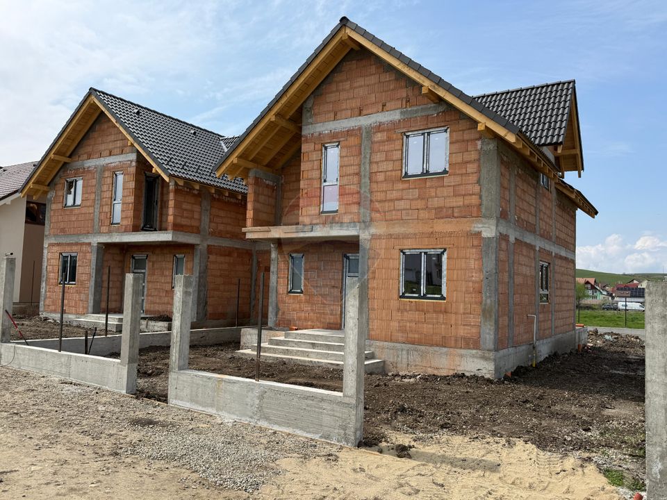 5 room House / Villa for sale