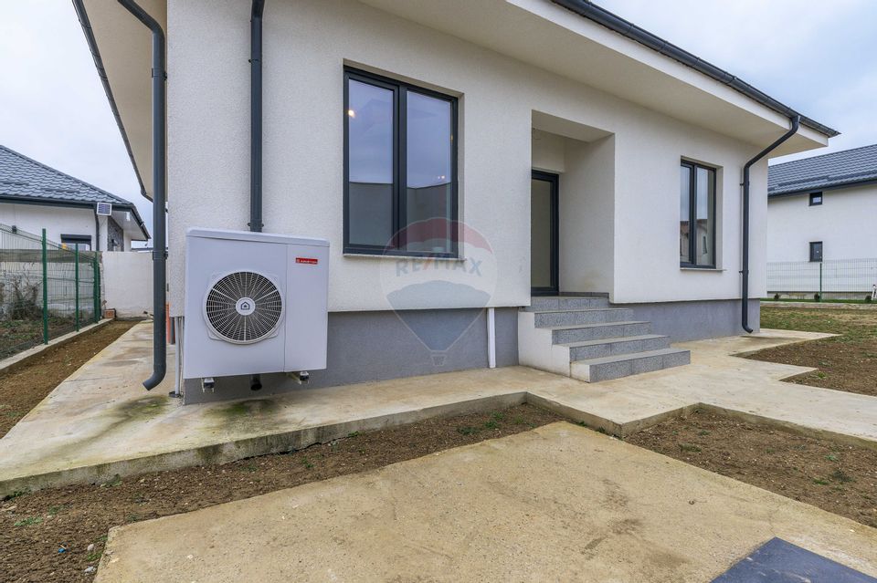 Casă modernă – eficiență energetică și confort, gata de mutare