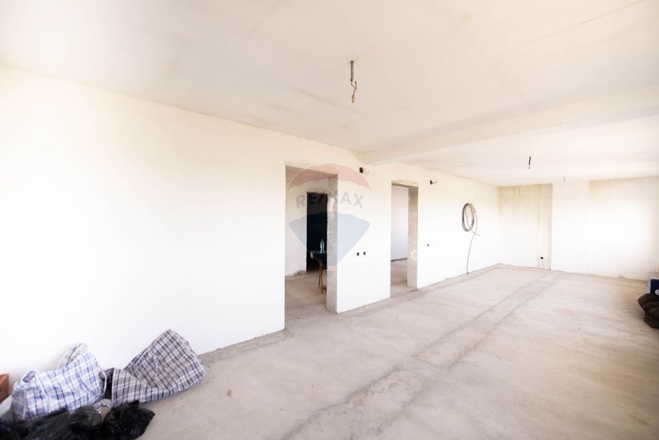 Casa individuala cu 6 camere de vanzare, Singureni, Cringuri, Giurgiu