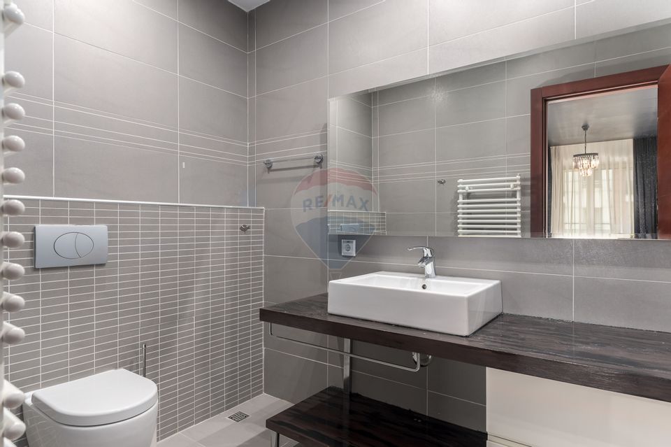 De vanzare | Apartament 3 camere 100 mp, balcon 8 mp | InCity