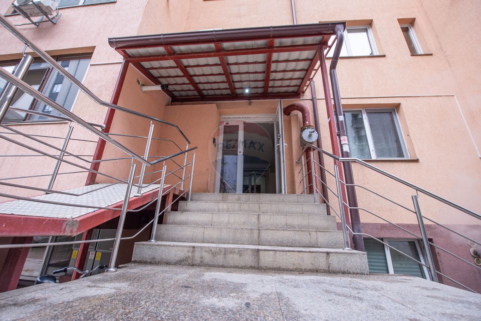 Apartament 69 mpu, cu 3 camere, de vanzare,  zona  Militari