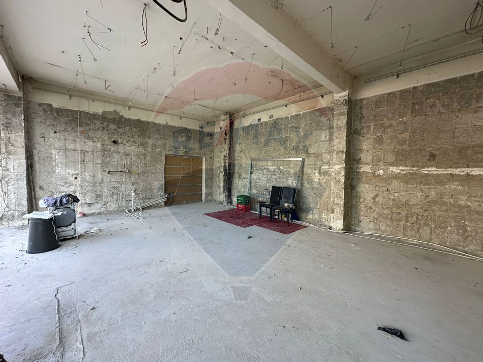 Spațiu comercial de 141 mp - DE INCHIRIAT