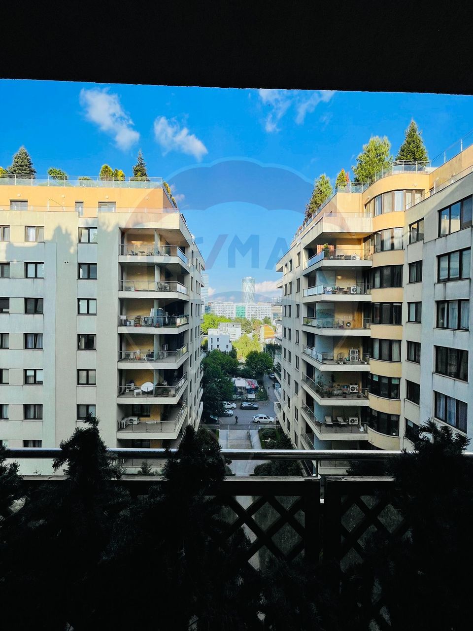 INCHIRIERE Apartament 3 camere în zona Aviatiei/NORTH AREA LAKE VIEW