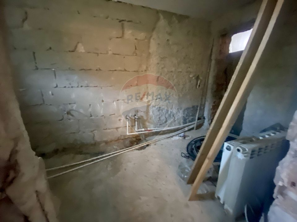 Vilă cu farmec istoric în Bușteni, pensiune sau locuință de vacanță!