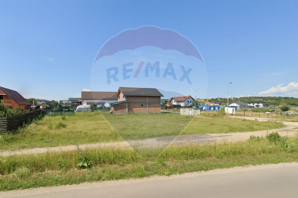 Teren intravilan cu dublu front stradal I Poiana Craitelor I Bod